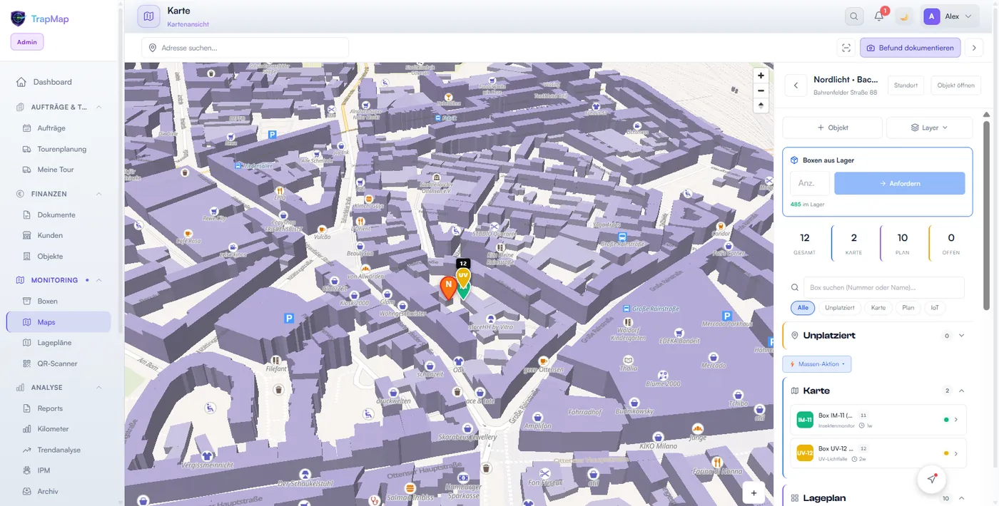 3D-Kartenansicht mit Gebäuden und Stationsmarkern